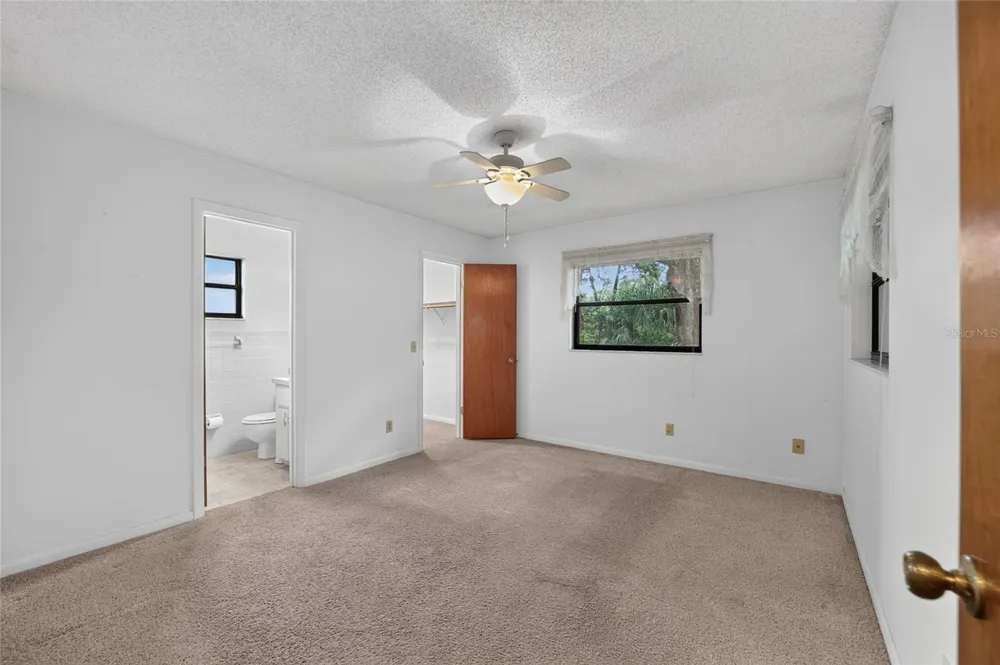 610 FOURTH AVENUE Lady Lake, FL 32159