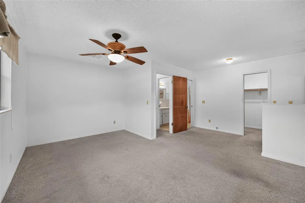 610 FOURTH AVENUE Lady Lake, FL 32159