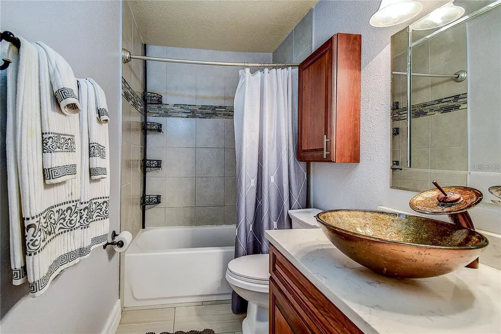 5111 COQUINA KEY DRIVE SE #C St Petersburg, FL 33705