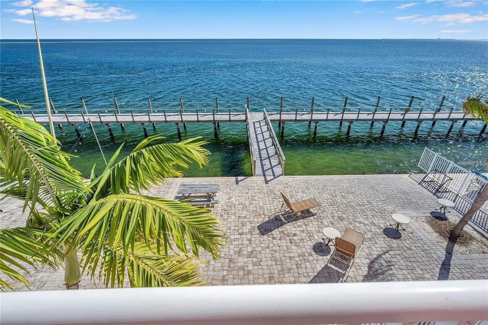 5111 COQUINA KEY DRIVE SE #C St Petersburg, FL 33705