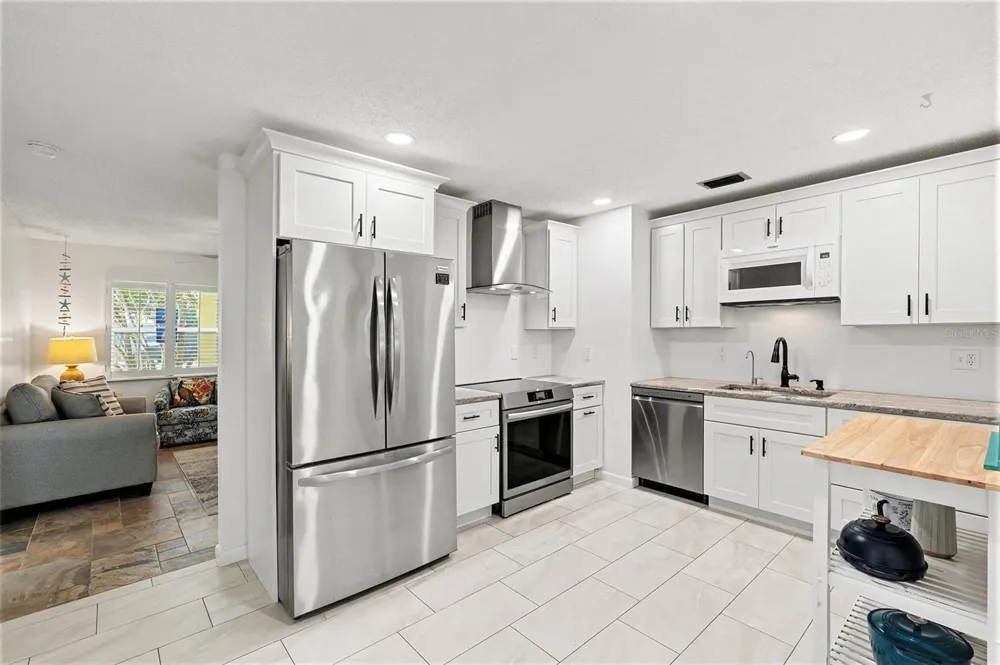 206 HARBOR DRIVE Cape Canaveral, FL 32920