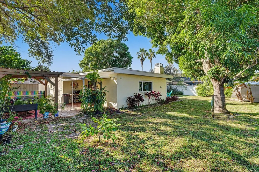 206 HARBOR DRIVE Cape Canaveral, FL 32920