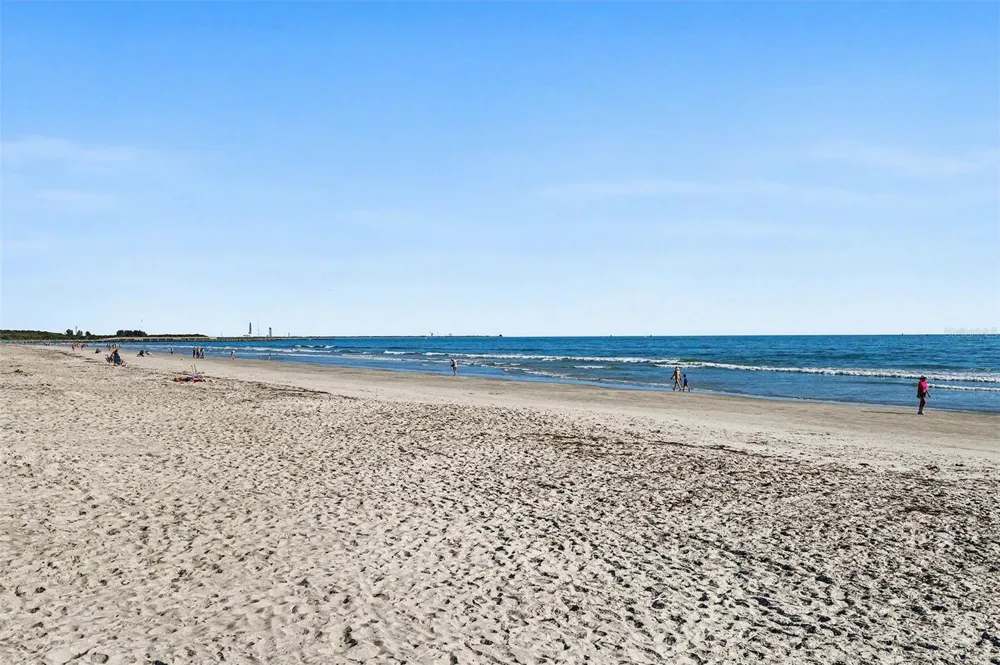 206 HARBOR DRIVE Cape Canaveral, FL 32920