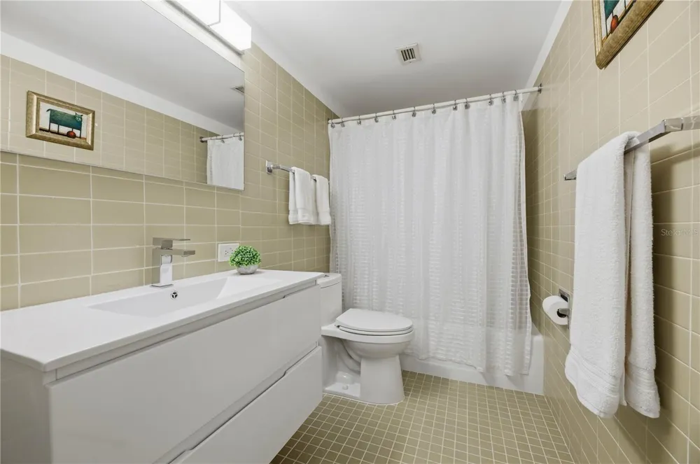 16 CARRION COURT #24 San Juan, PR 00911