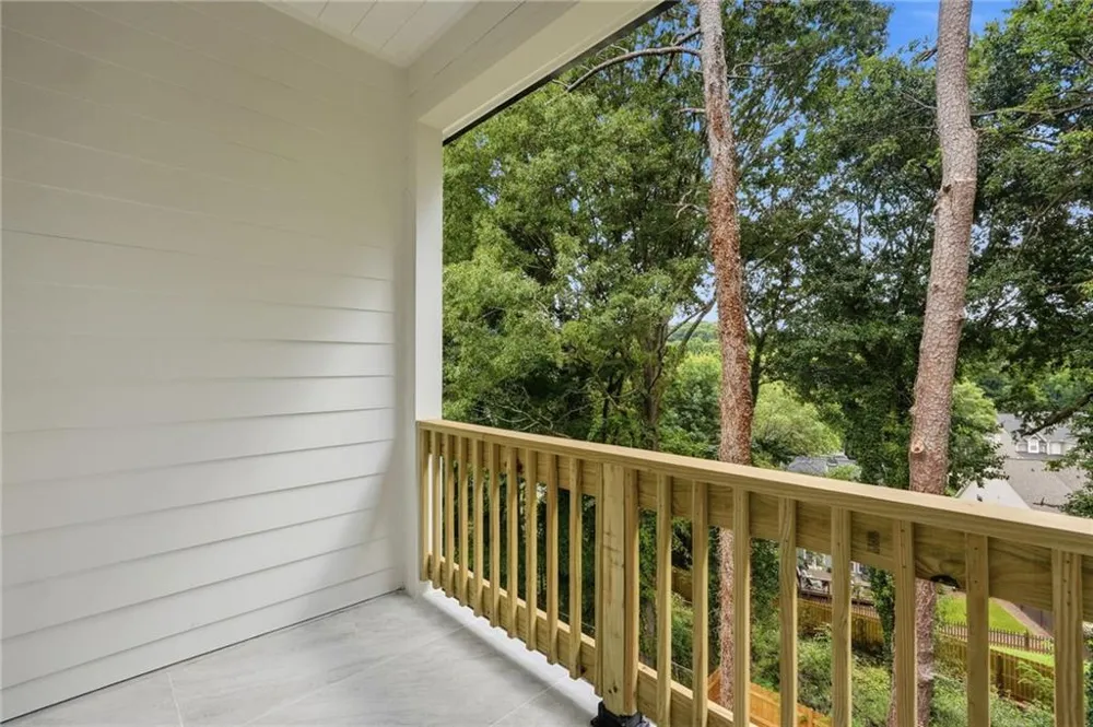 1361 Warren Avenue Scottdale, GA 30079