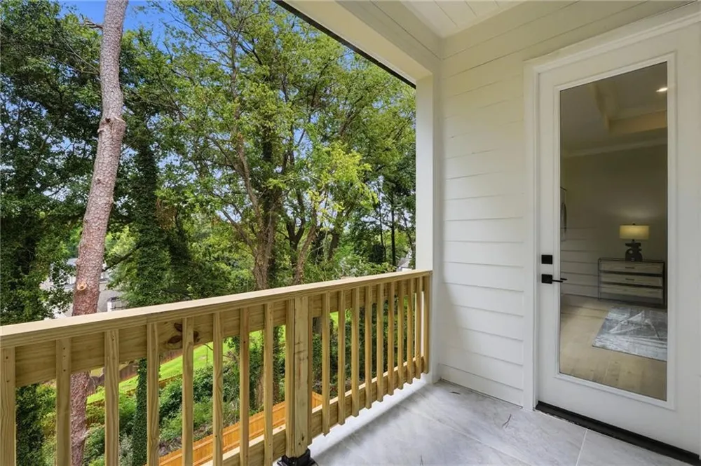 1361 Warren Avenue Scottdale, GA 30079