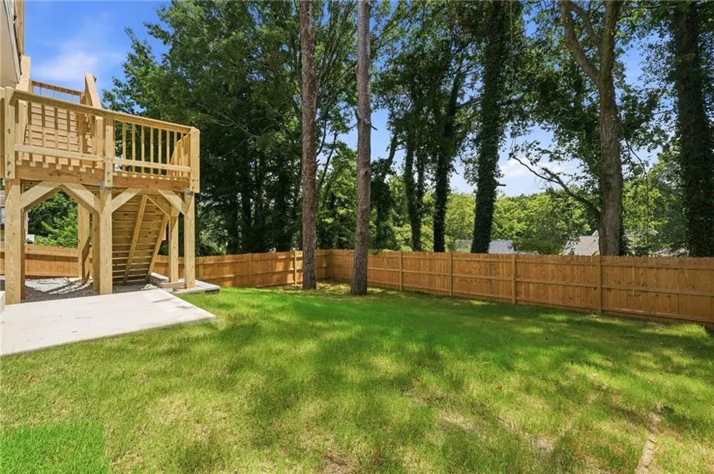 1361 Warren Avenue Scottdale, GA 30079