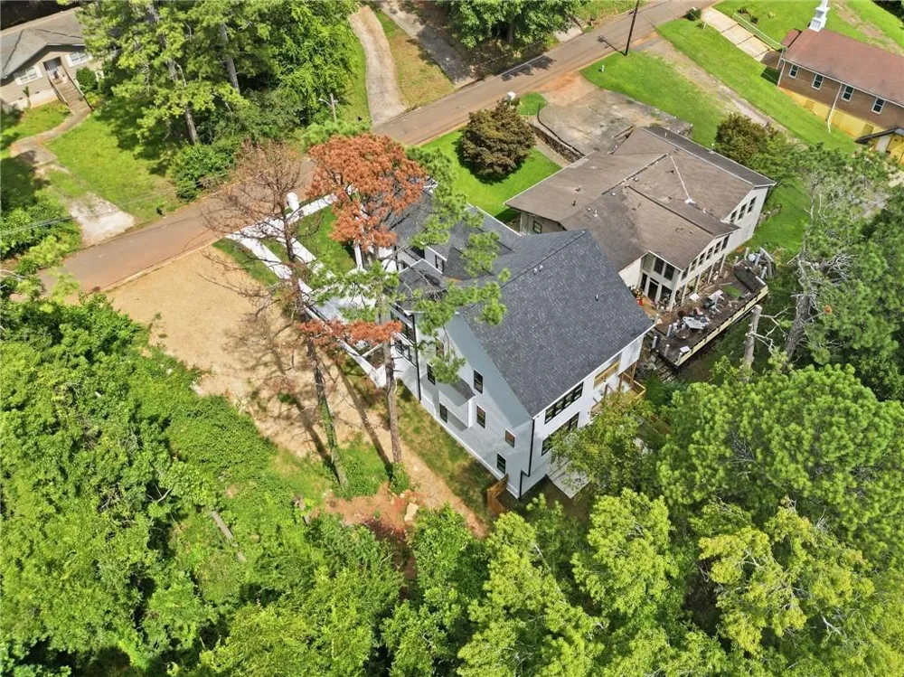 1361 Warren Avenue Scottdale, GA 30079