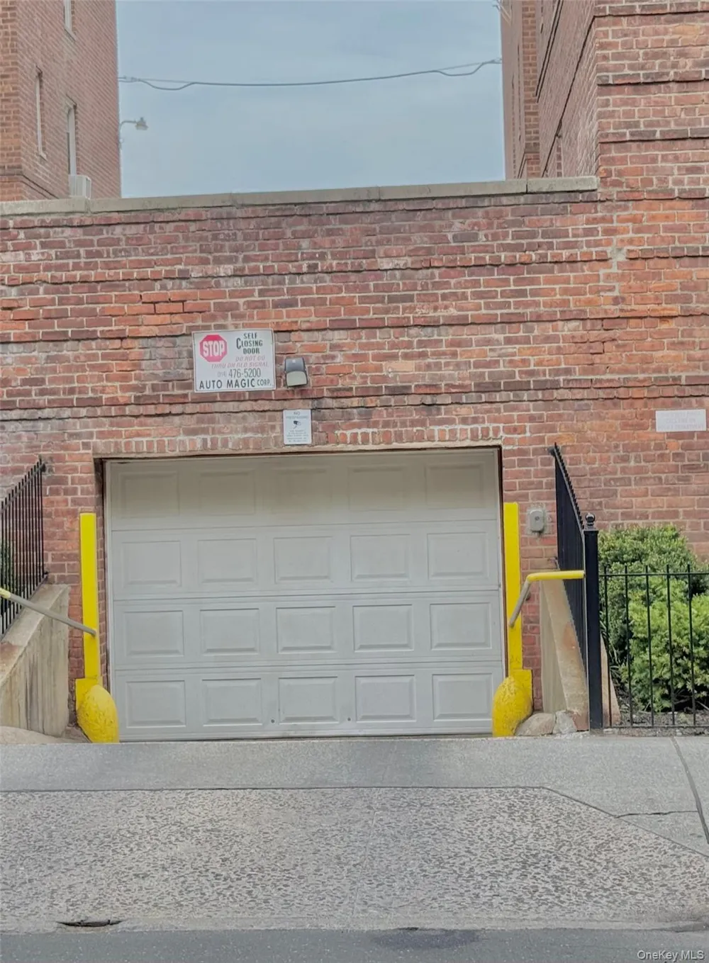 2090 Barnes Avenue #3G Bronx, NY 10462