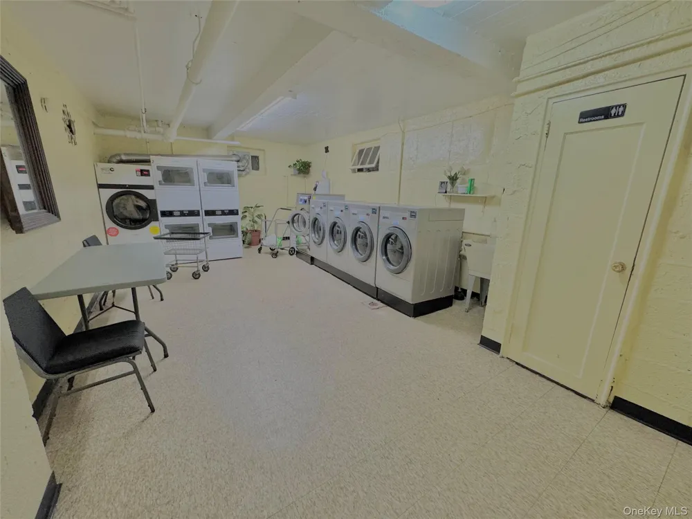 2090 Barnes Avenue #3G Bronx, NY 10462