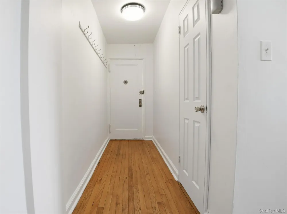 2090 Barnes Avenue #3G Bronx, NY 10462
