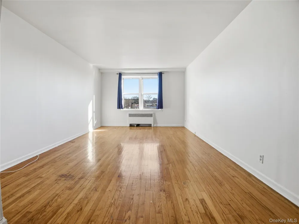 2090 Barnes Avenue #3G Bronx, NY 10462