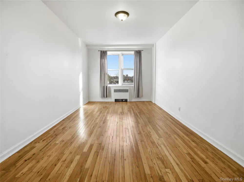 2090 Barnes Avenue #3G Bronx, NY 10462