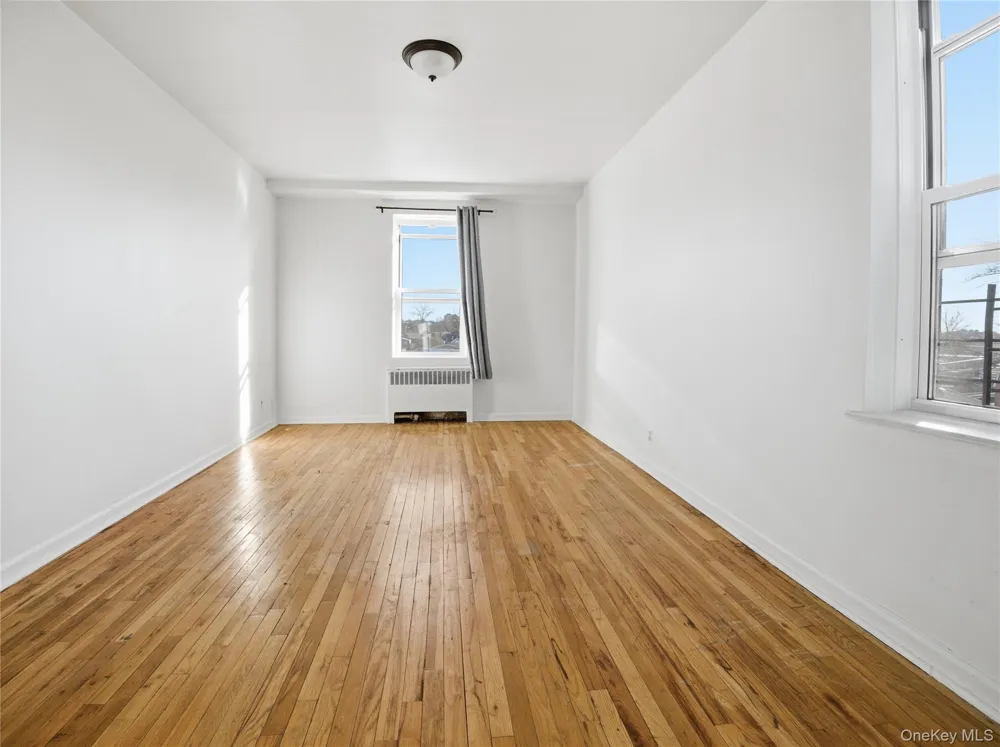 2090 Barnes Avenue #3G Bronx, NY 10462