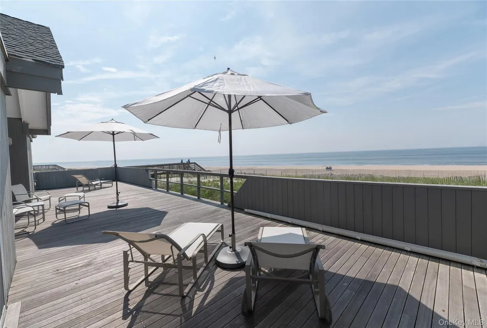 59 Gale Avenue Seaview, NY 11770