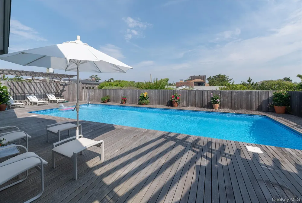 59 Gale Avenue Seaview, NY 11770