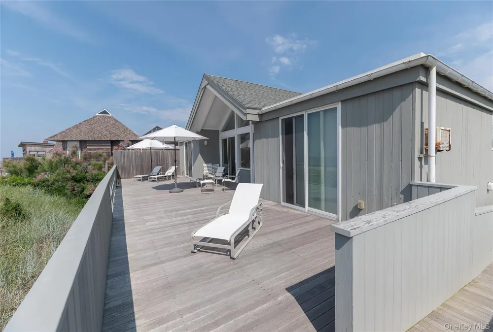 59 Gale Avenue Seaview, NY 11770