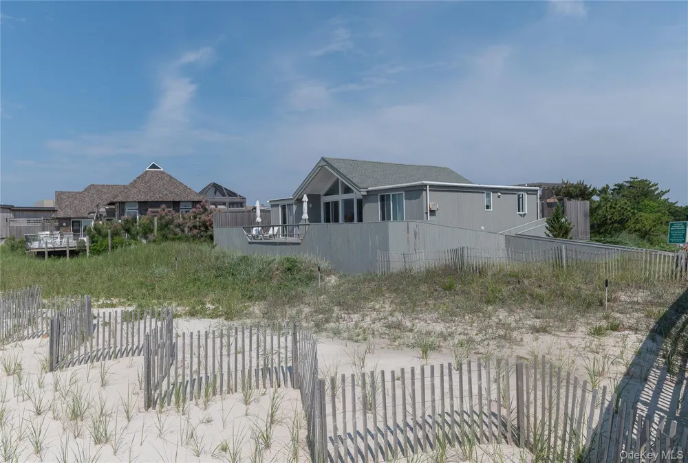 59 Gale Avenue Seaview, NY 11770