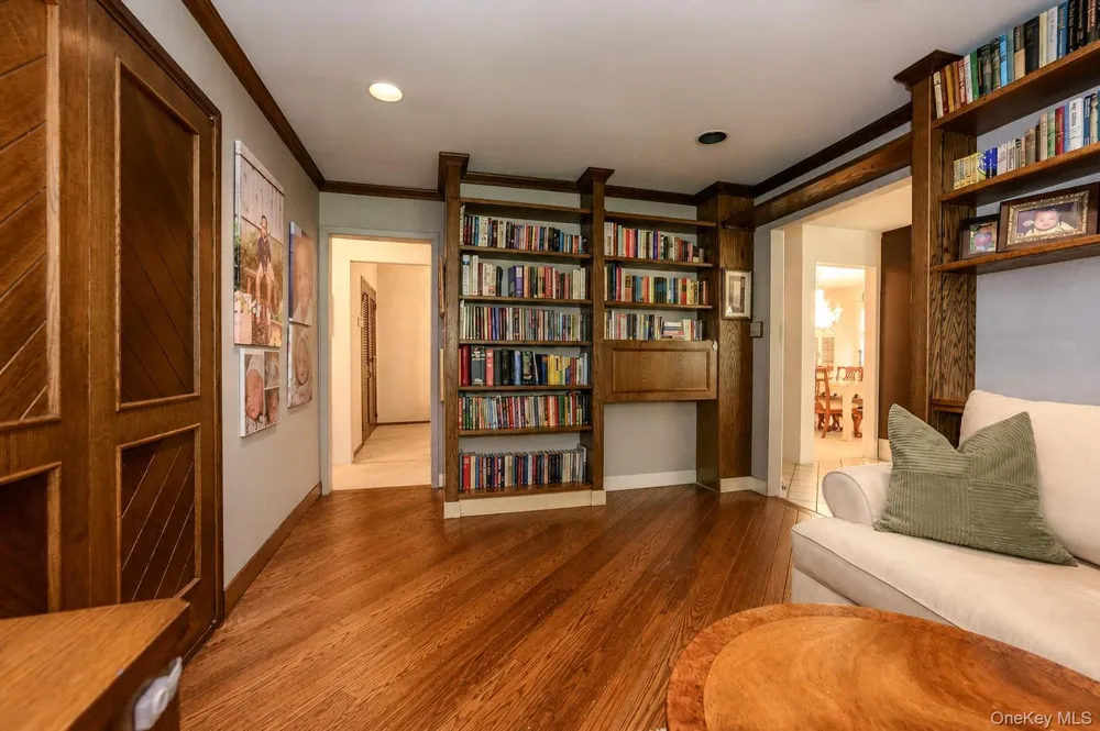 561 Golf Drive Valley Stream, NY 11581