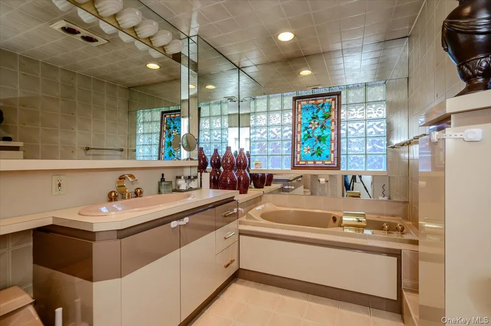 561 Golf Drive Valley Stream, NY 11581