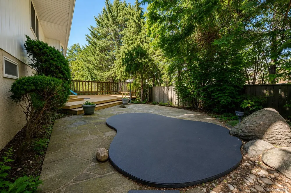 561 Golf Drive Valley Stream, NY 11581