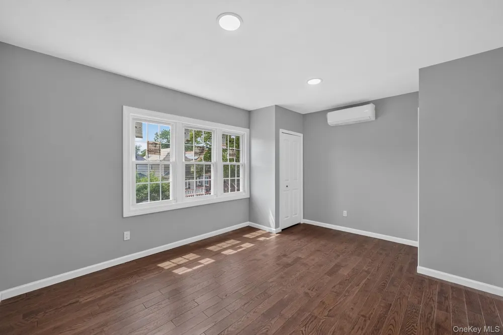 10513 133rd Street Richmond Hill, NY 11419