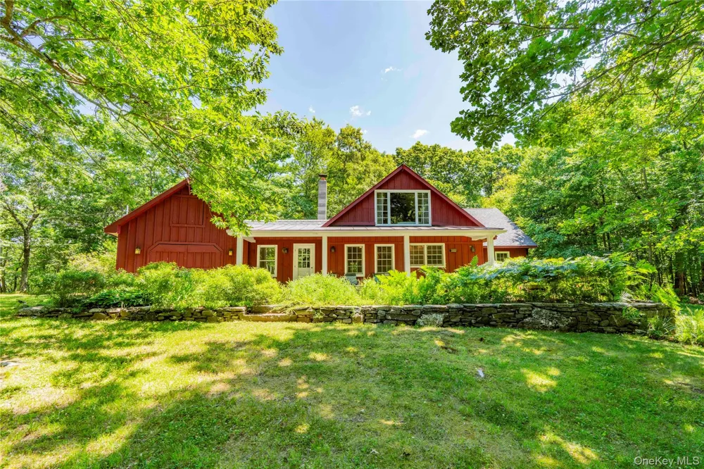 695 Wolf Hill Road Hillsdale, NY 12529