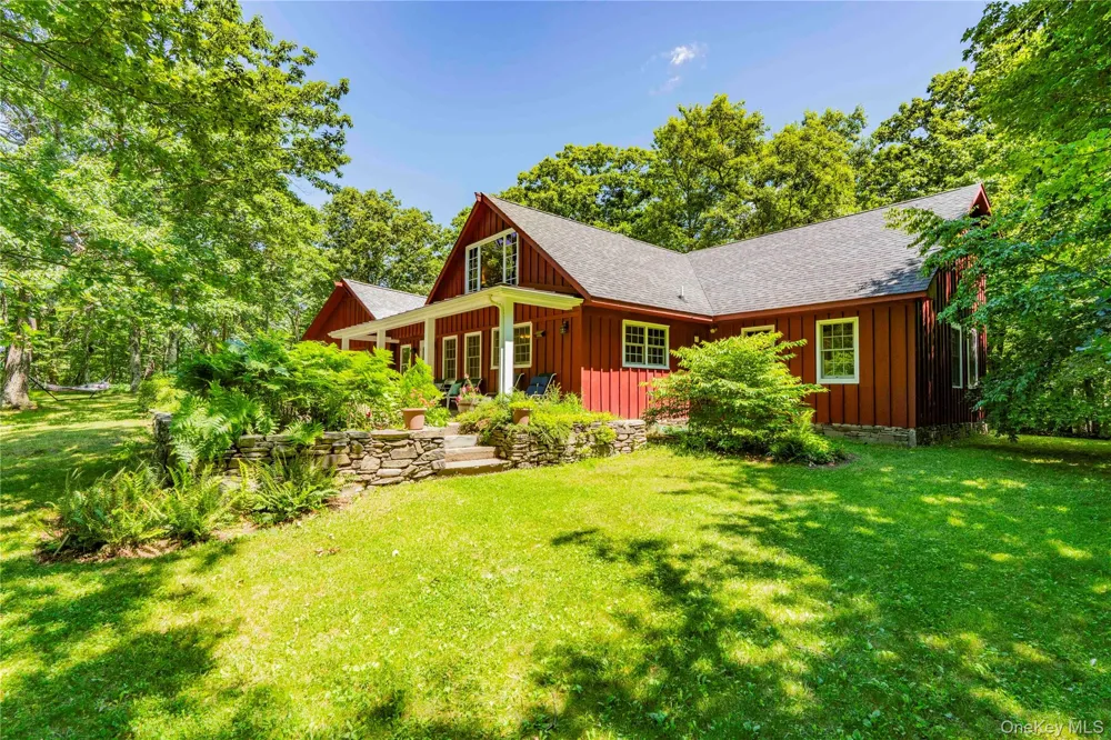 695 Wolf Hill Road Hillsdale, NY 12529