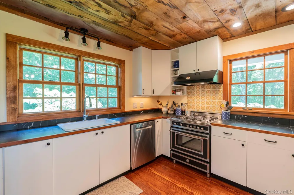 695 Wolf Hill Road Hillsdale, NY 12529