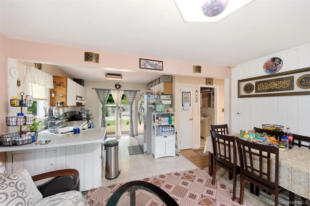 5 Putnam Place Huntington Station, NY 11746