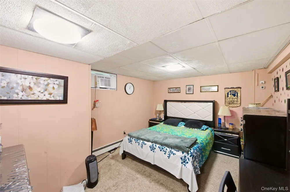 5 Putnam Place Huntington Station, NY 11746