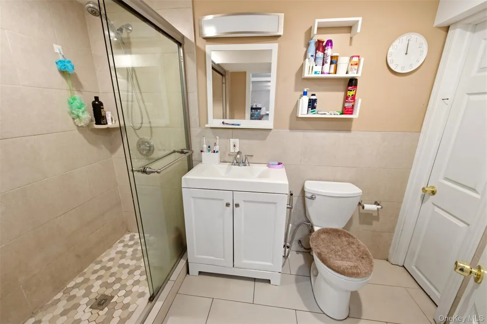5 Putnam Place Huntington Station, NY 11746