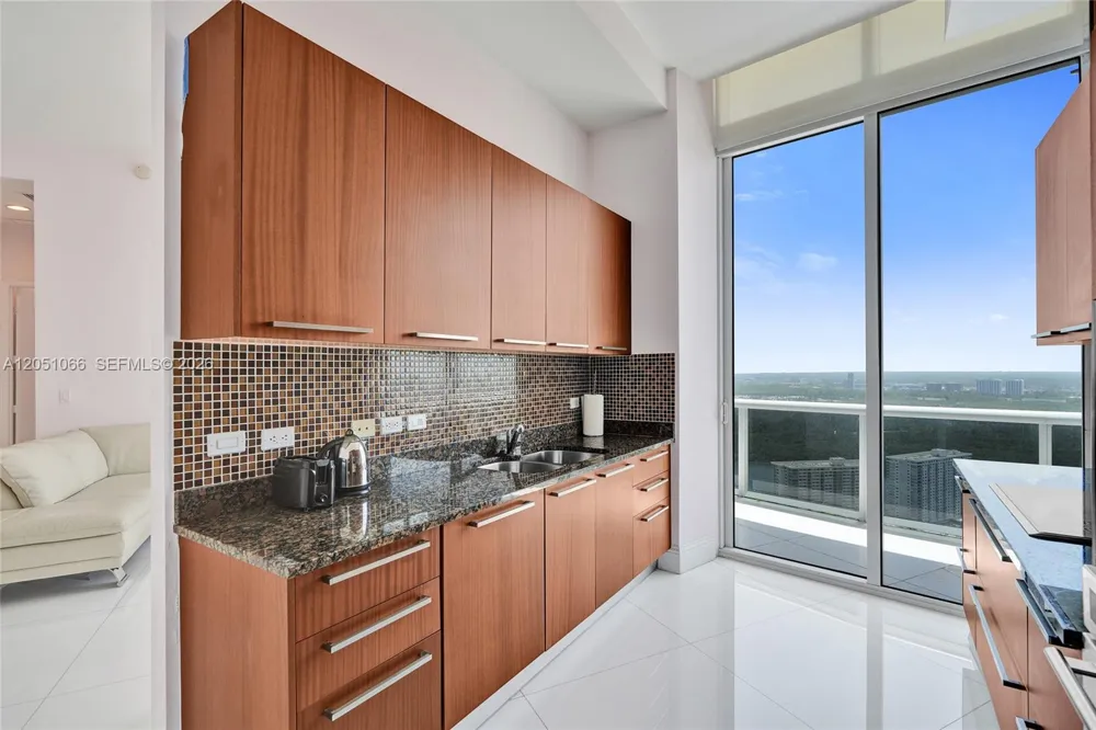 16001 Collins Ave #4305 Sunny Isles Beach, FL 33160