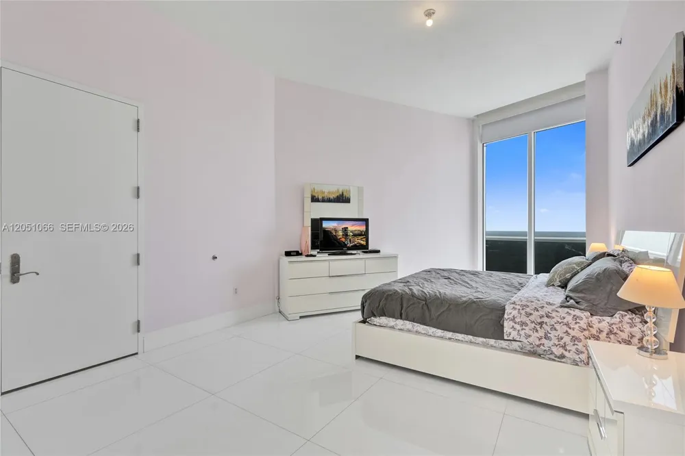 16001 Collins Ave #4305 Sunny Isles Beach, FL 33160