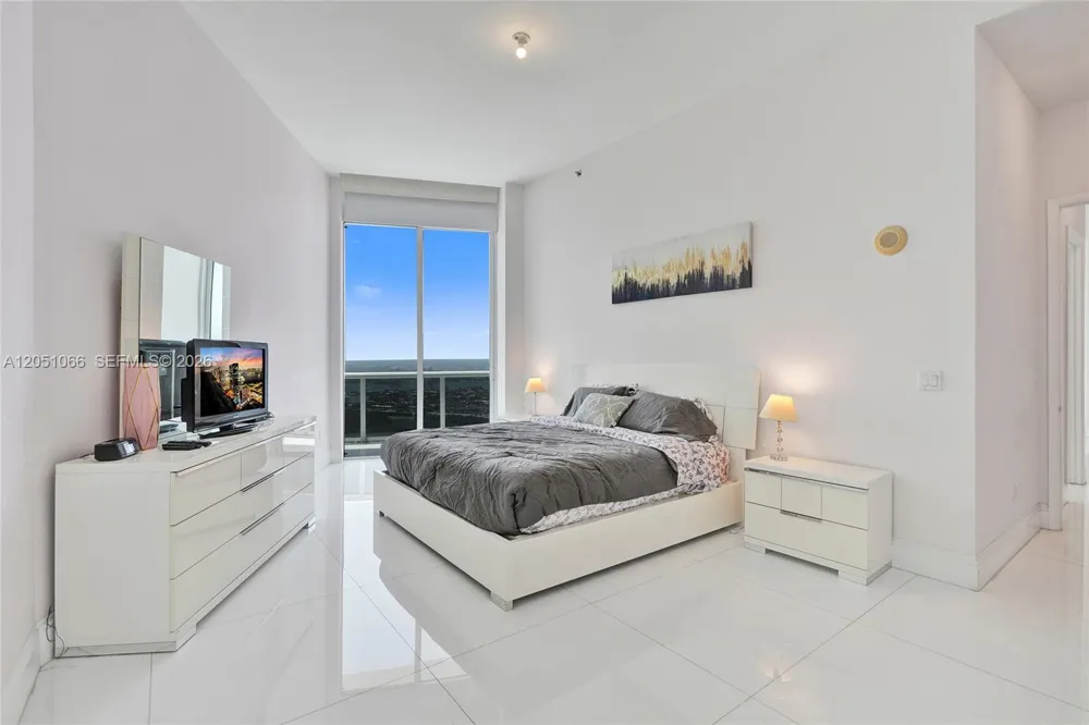 16001 Collins Ave #4305 Sunny Isles Beach, FL 33160