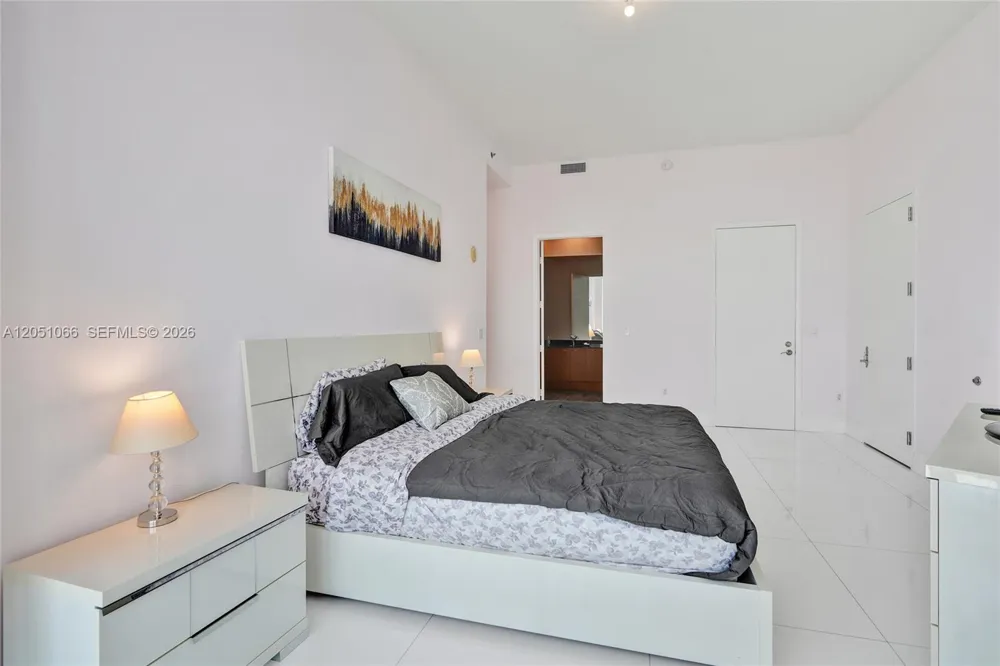 16001 Collins Ave #4305 Sunny Isles Beach, FL 33160
