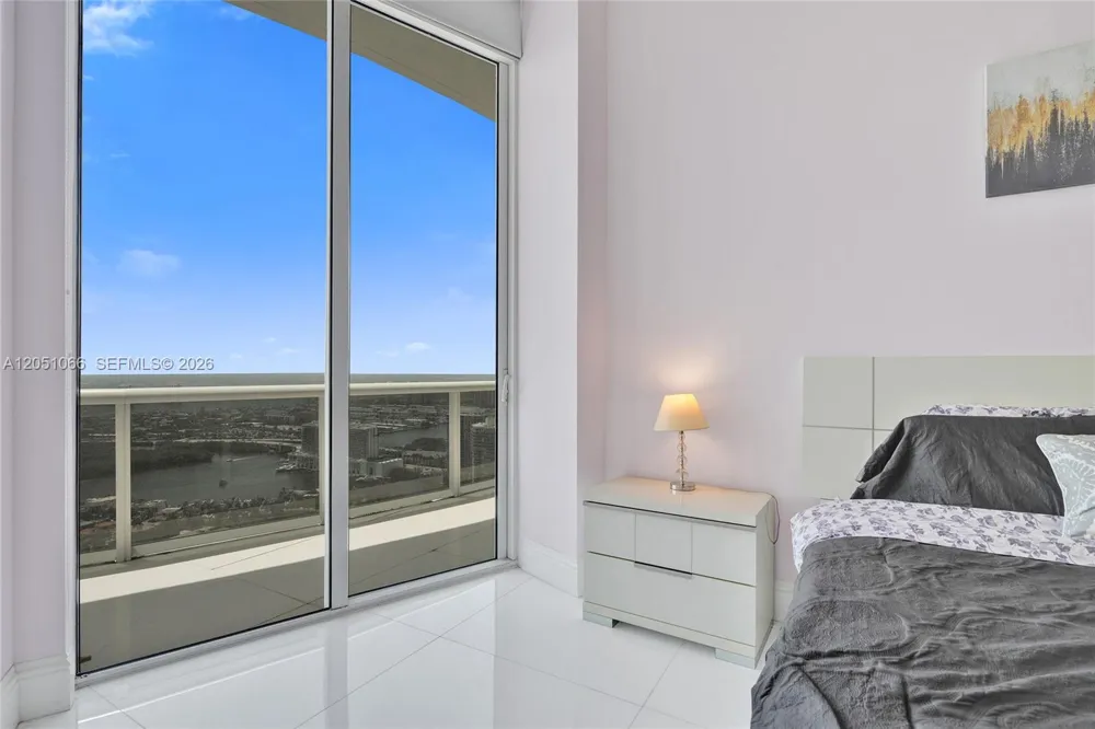 16001 Collins Ave #4305 Sunny Isles Beach, FL 33160