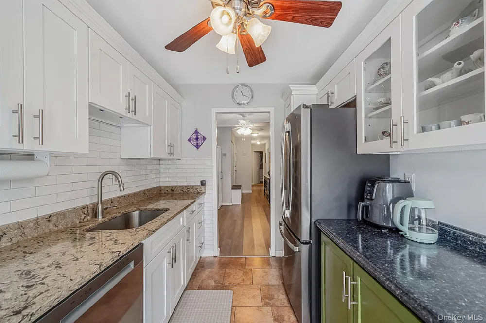 460 Old Town Road #3G Port Jefferson, NY 11776