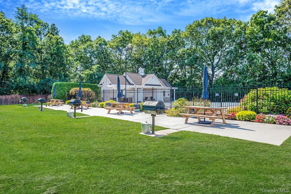 460 Old Town Road #3G Port Jefferson, NY 11776