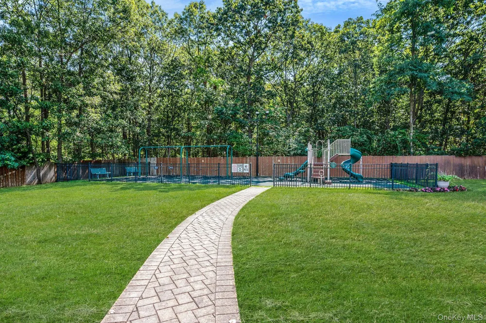 460 Old Town Road #3G Port Jefferson, NY 11776