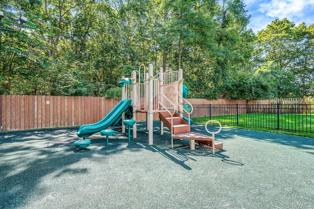 460 Old Town Road #3G Port Jefferson, NY 11776