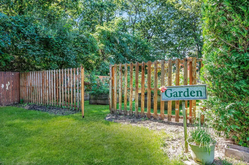 460 Old Town Road #3G Port Jefferson, NY 11776