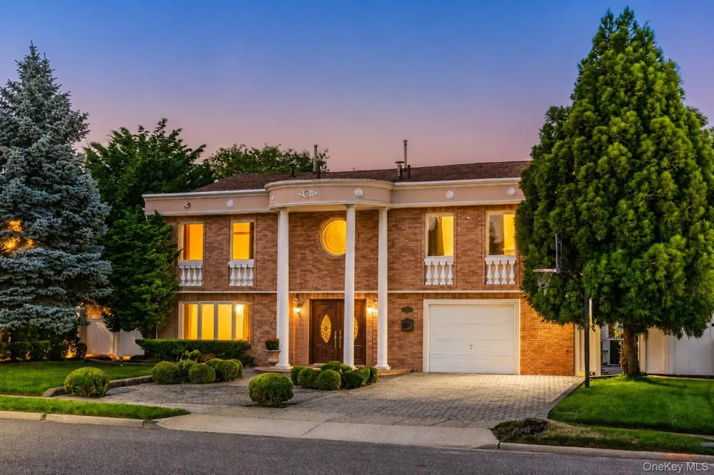 3153 Lee Place Bellmore, NY 11710