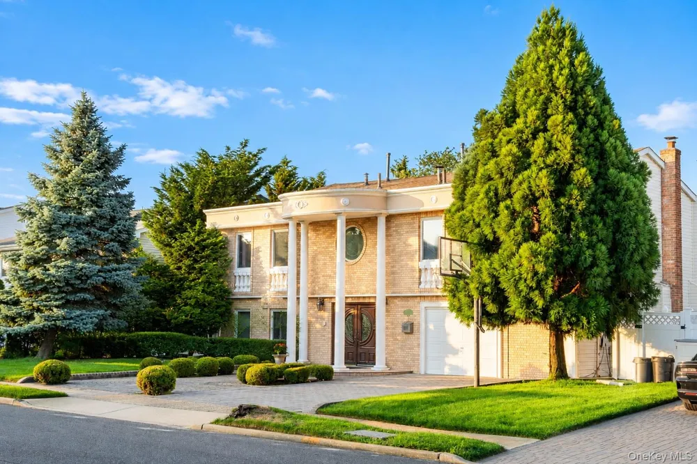 3153 Lee Place Bellmore, NY 11710