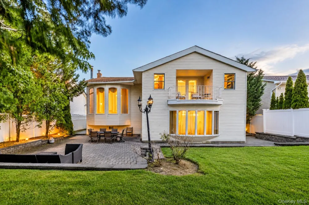 3153 Lee Place Bellmore, NY 11710