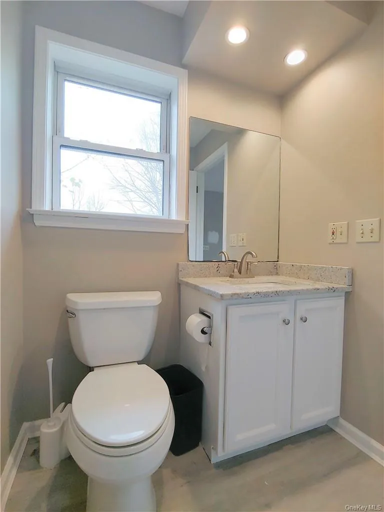 3 Teneyck Avenue #B Greenwood Lake, NY 10925