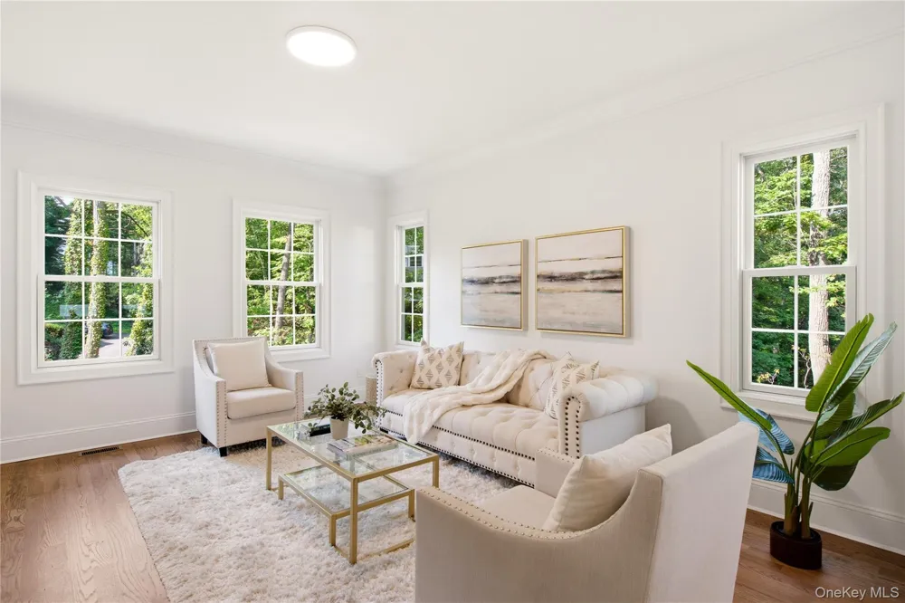 5 Glen Way Cold Spring Harbor, NY 11724