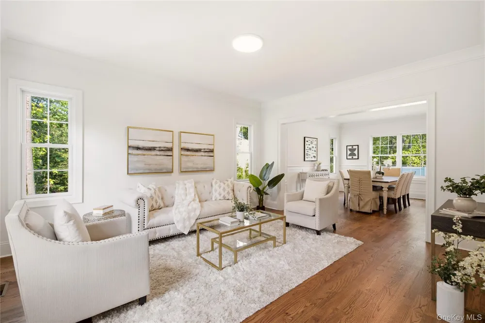 5 Glen Way Cold Spring Harbor, NY 11724