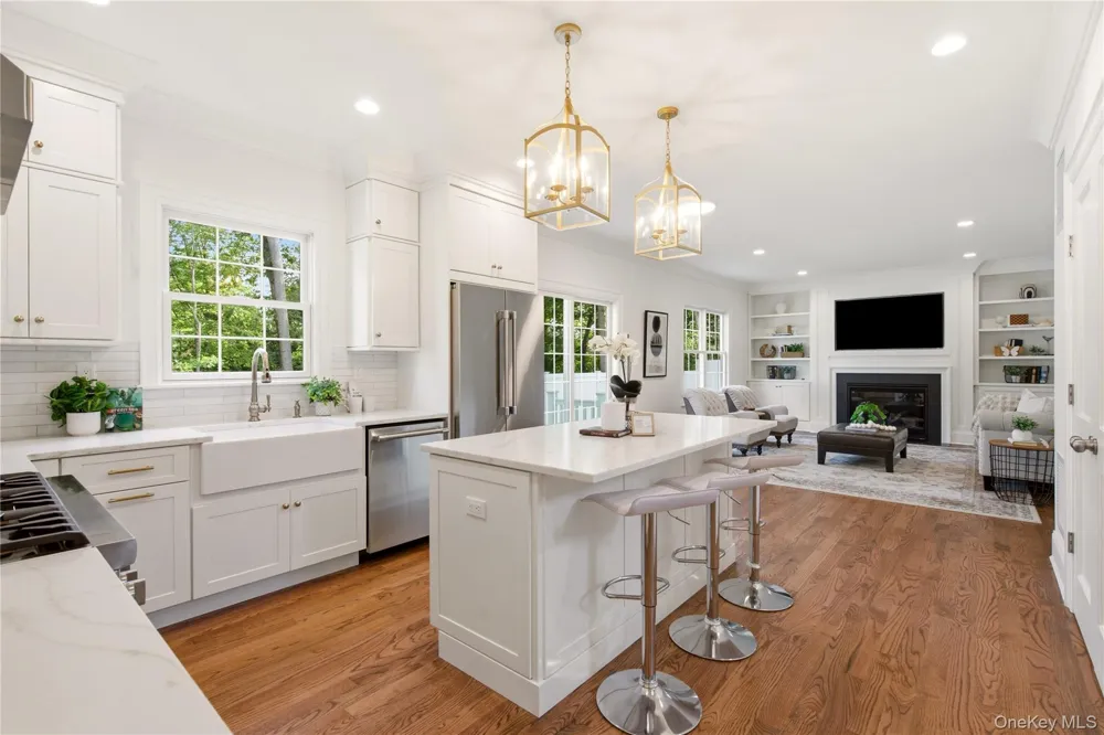 5 Glen Way Cold Spring Harbor, NY 11724