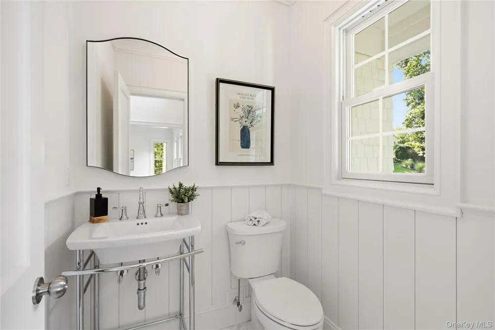5 Glen Way Cold Spring Harbor, NY 11724